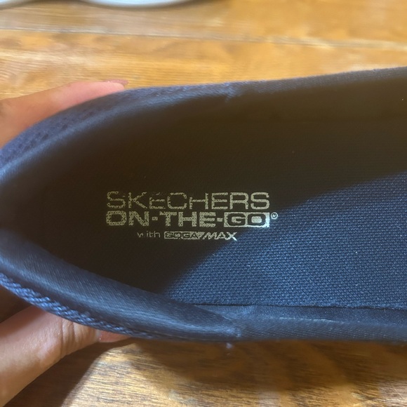 Skechers Women's On -The -Go GoGa/Max Walking Lite Shoes Navy/white Size 10 - Picture 5 of 7